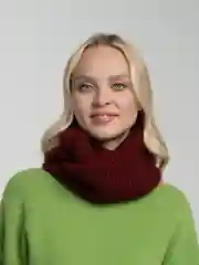 Багровый шарф женский, вязаный