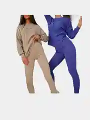 Спортивный женский костюм со штрипками