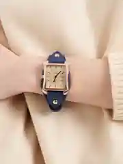 Темно-синий часы наручные квадратные