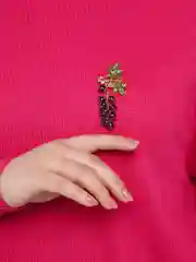 Брошь Гроздь смородины