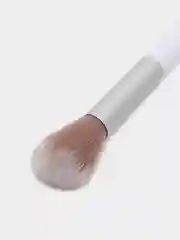 Белый кисть для макияжа