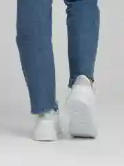Кроссовки женские