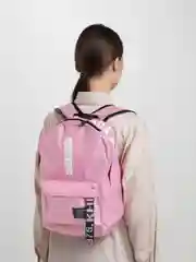 Розовый школьный рюкзак