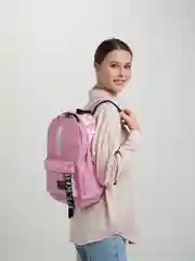 Розовый школьный рюкзак