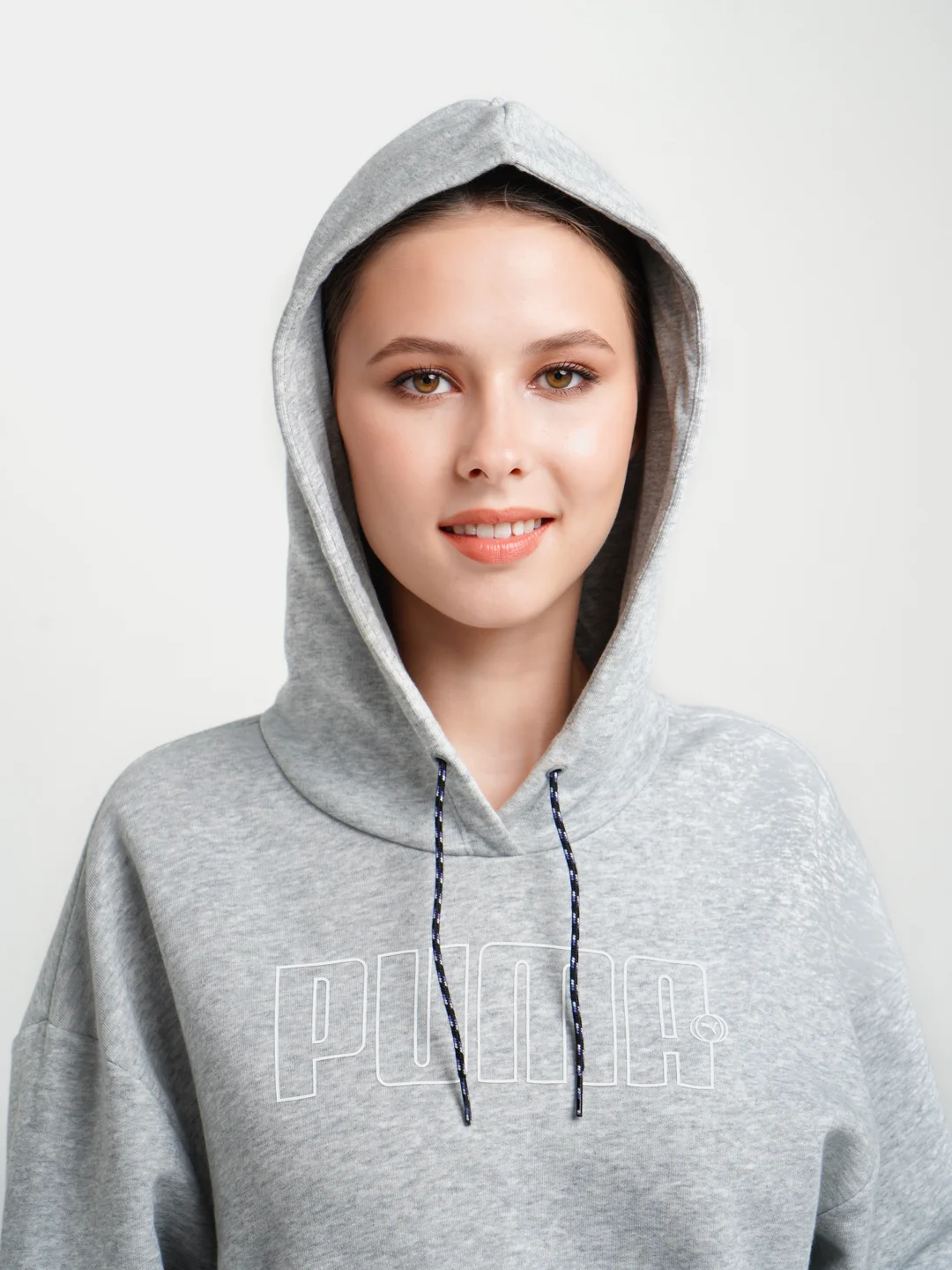 Толстовка женская Puma с капюшоном