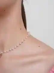 Белый цепочка на шею