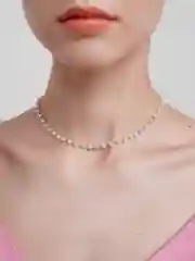 Белый цепочка на шею
