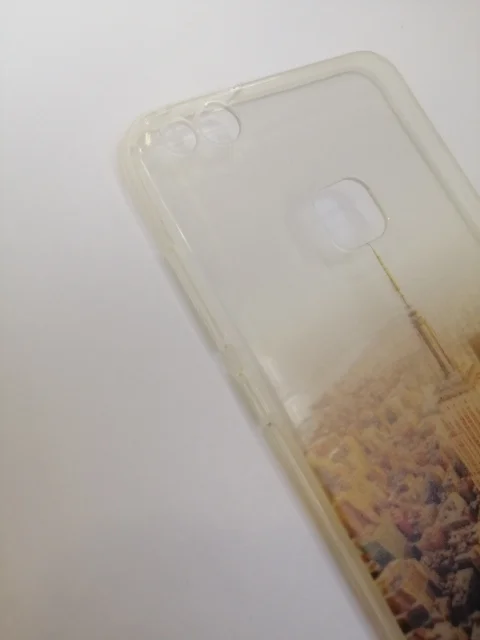 Прозрачный силиконовый с матовым рисунком чехол Huawei P10lite