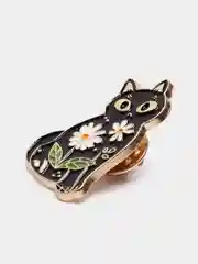 Фиолетовый значки с котами (кошками, котятами), пин на одежду или рюкзак