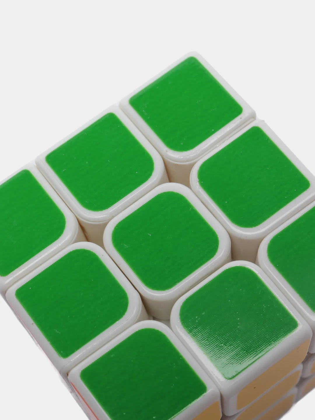 Белый головоломка "Кубик 3 x 3", со встроенным таймером, в пластиковой упаковке