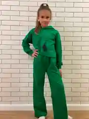 Зеленый детский спортивный костюм с кюлотами