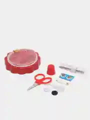 Красный набор для шитья: нитки, иголки, ножницы, сантиметровая лента