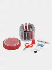 Красный набор для шитья: нитки, иголки, ножницы, сантиметровая лента