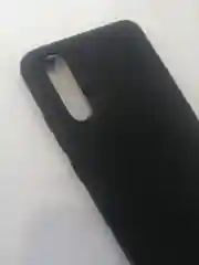Черный силиконовый чехол Huawei P20