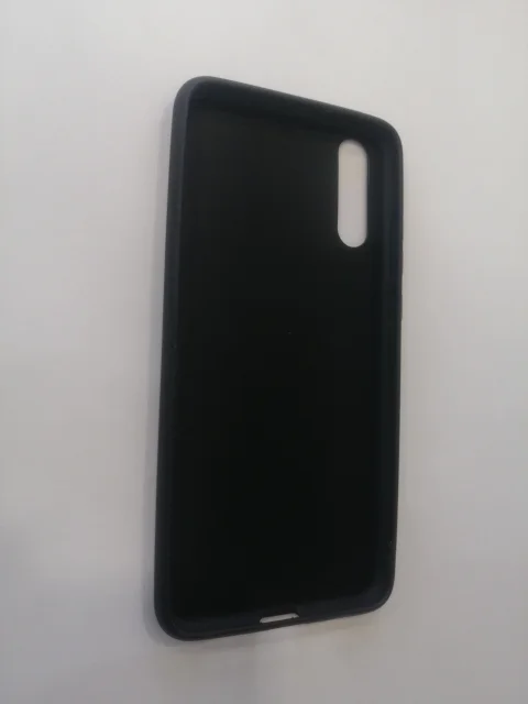 Черный силиконовый чехол Huawei P20