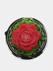 Розовый букет из мыла, в куполе, подарок на 8 марта