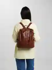 Коричневый чёрный рюкзак женский