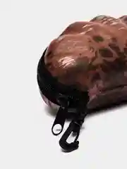 Коричневый футляр для очков