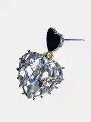 Белый серьги "Сердце", с кристаллами