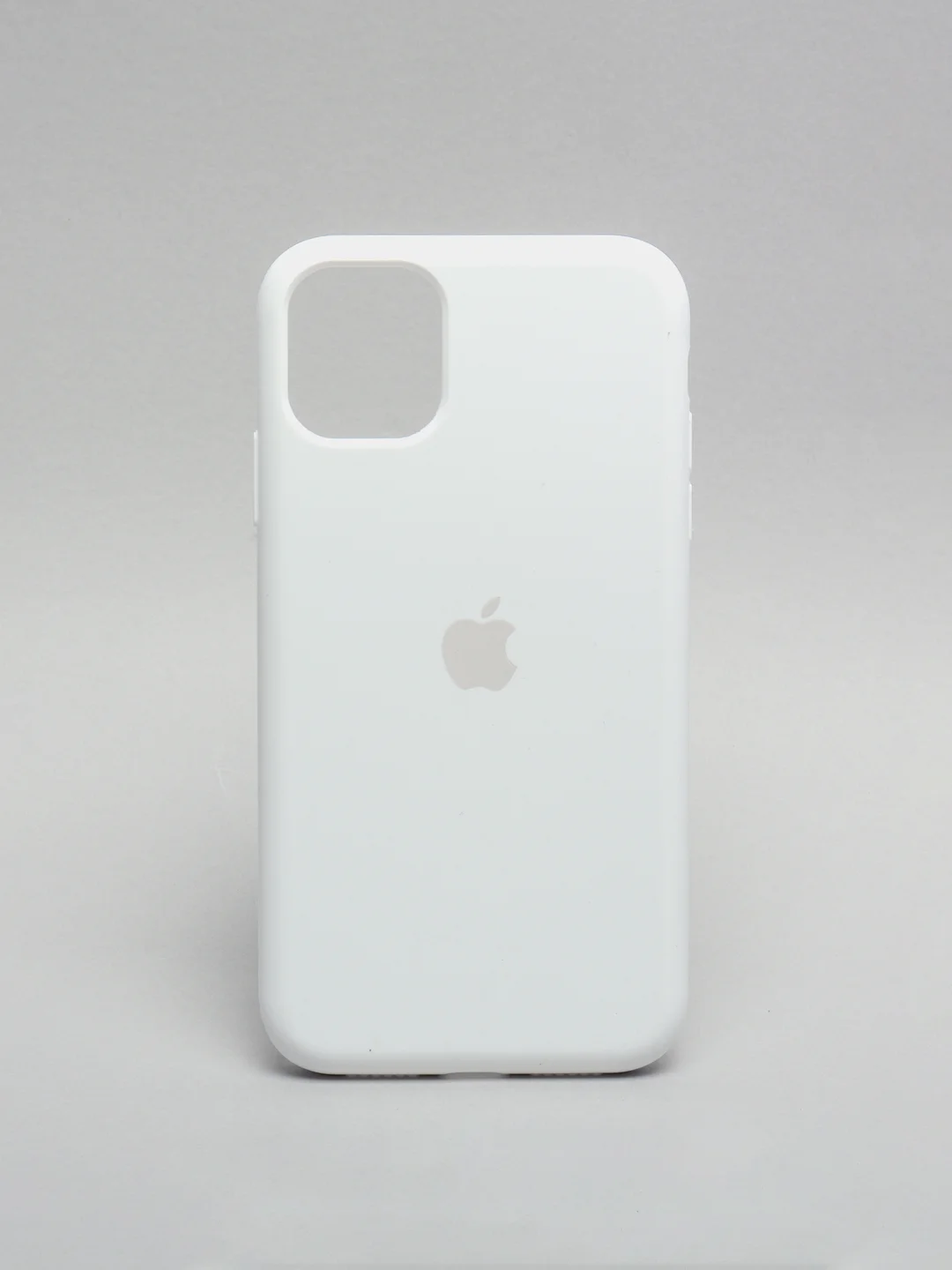 Белый чехол Silicone Case для iPhone 11 с закрытым низом