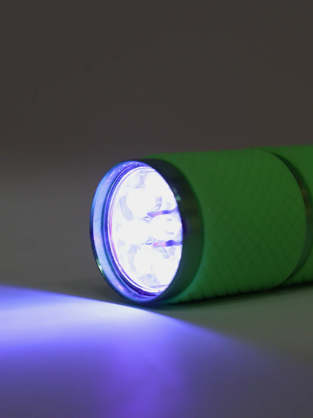 Салатовый ультрафиолетовый фонарик для сушки лака, ручной, светодиодный, 9LED