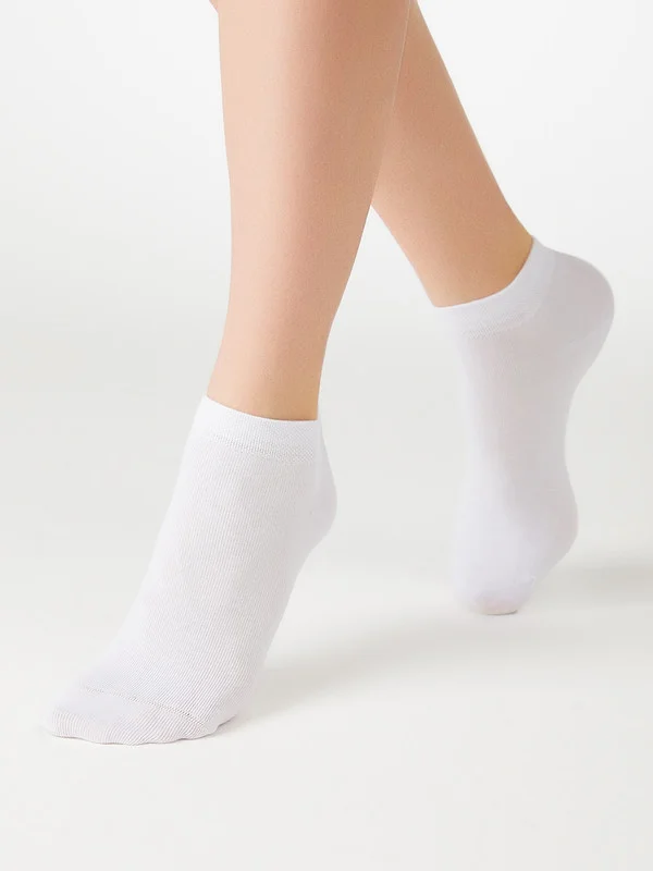 Белый женские носки MiNiMi Cotone 1201, укороченные, всесезонные