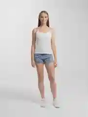 Белый топ с цепочкой