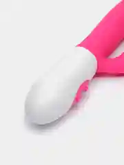Розовый вибратор