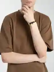 Золотой кожаный браслет