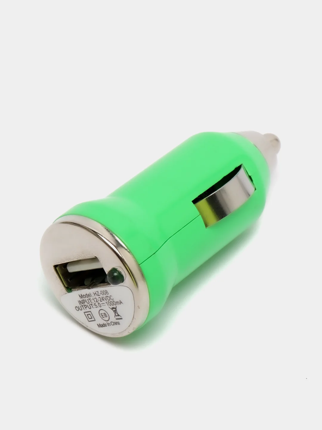 Зеленый автомобильное зарядное устройство USB