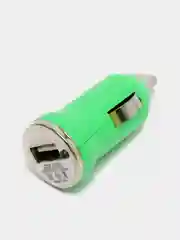Зеленый автомобильное зарядное устройство USB