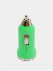 Зеленый автомобильное зарядное устройство USB