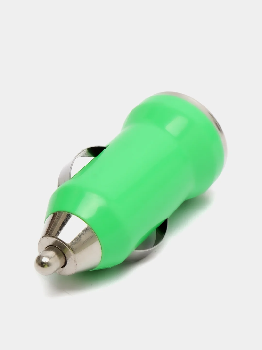 Зеленый автомобильное зарядное устройство USB