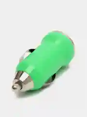 Зеленый автомобильное зарядное устройство USB