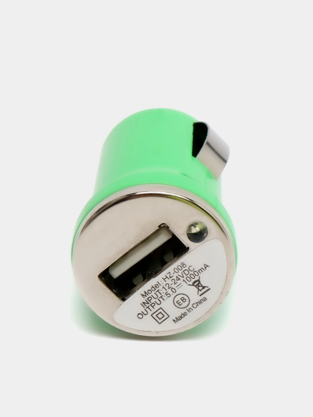 Зеленый автомобильное зарядное устройство USB
