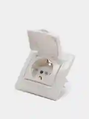 Розетка с крышкой скрытой установки, земля, белая, 16А 3500W