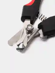 Красный ножницы для стрижки когтей животных