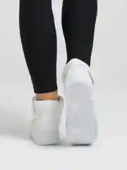 Белый женские кроссовки