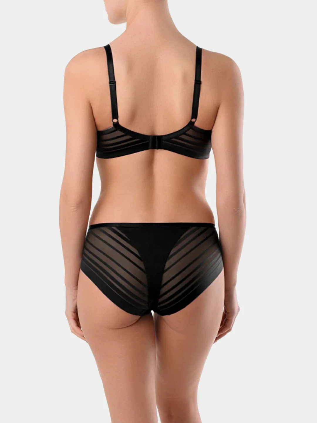 Черный бюстгальтер женский Conte Elegant "SPORT GLAM" на каркасах, мягкая чашка