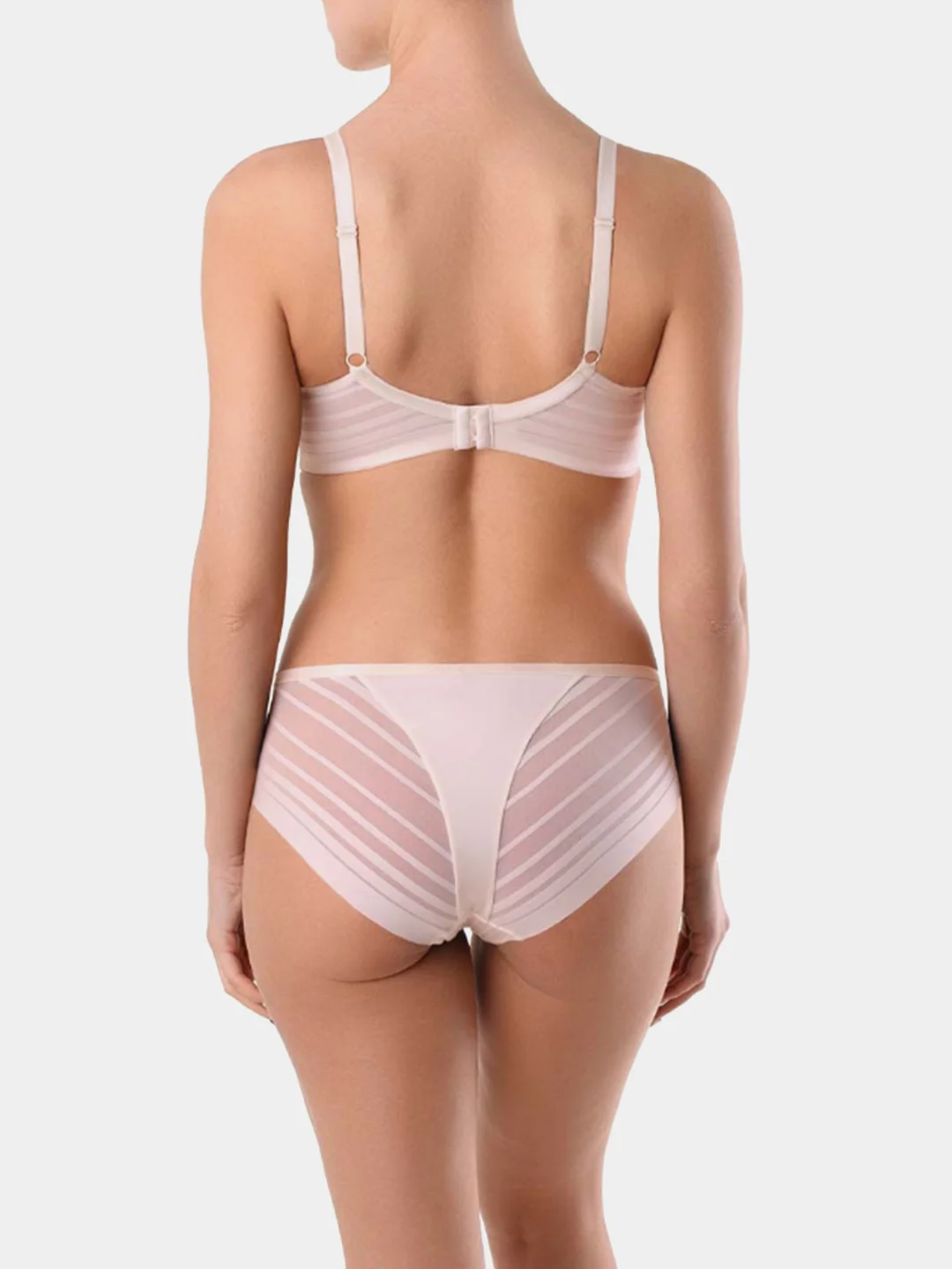 Черный бюстгальтер женский Conte Elegant "SPORT GLAM" на каркасах, мягкая чашка