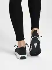 Черный кроссовки женские, спортивные