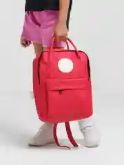Красный рюкзак школьный