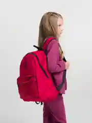 Красный рюкзак