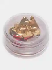 Алый поталь для маникюра