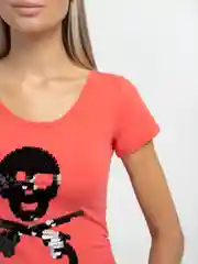 Белый футболка женская