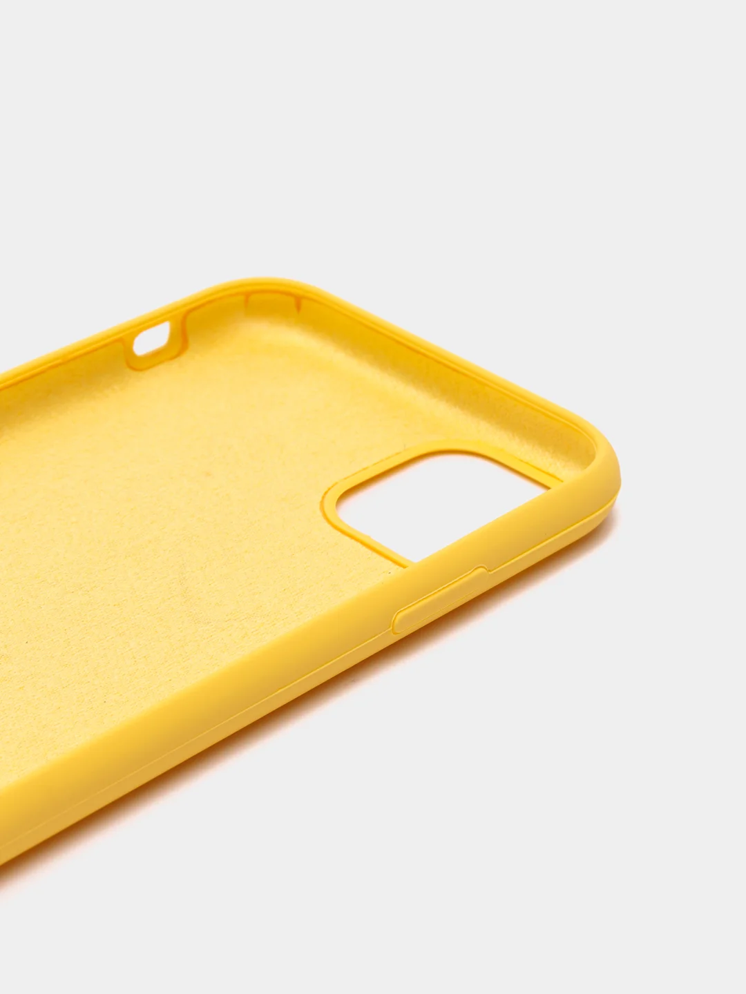 Желтый чехол Silicone Case для iPhone 11