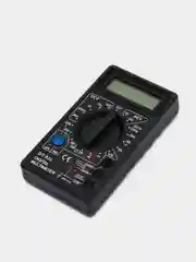 Черный мультиметр цифровой DT-832 со звуковой прозвонкой, батарея питания установлена