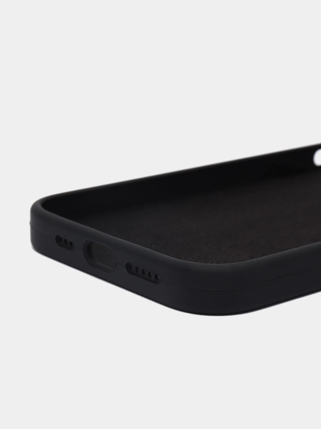 Черный чехол для iPhone 13