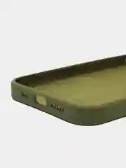 Зеленый чехол для iPhone 13