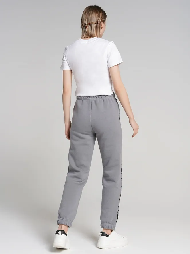 Спортивные брюки женские ТВОЕ, утеплённые с начесом, для спорта и отдыхакупить по цене 1218 ₽ в интернет-магазине KazanExpress